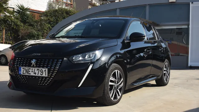 Peugeot 208 2021