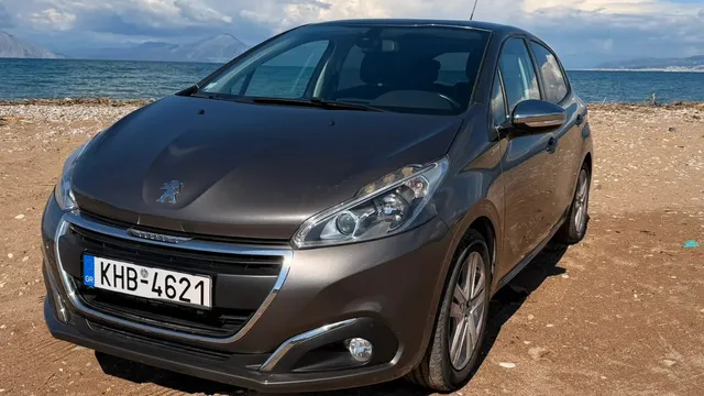 Peugeot 208